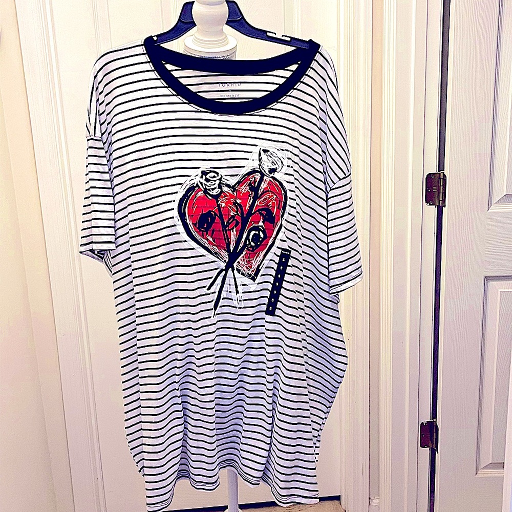 Torrid nautical theme top with a big red  heart ❤️ in the center of top!
